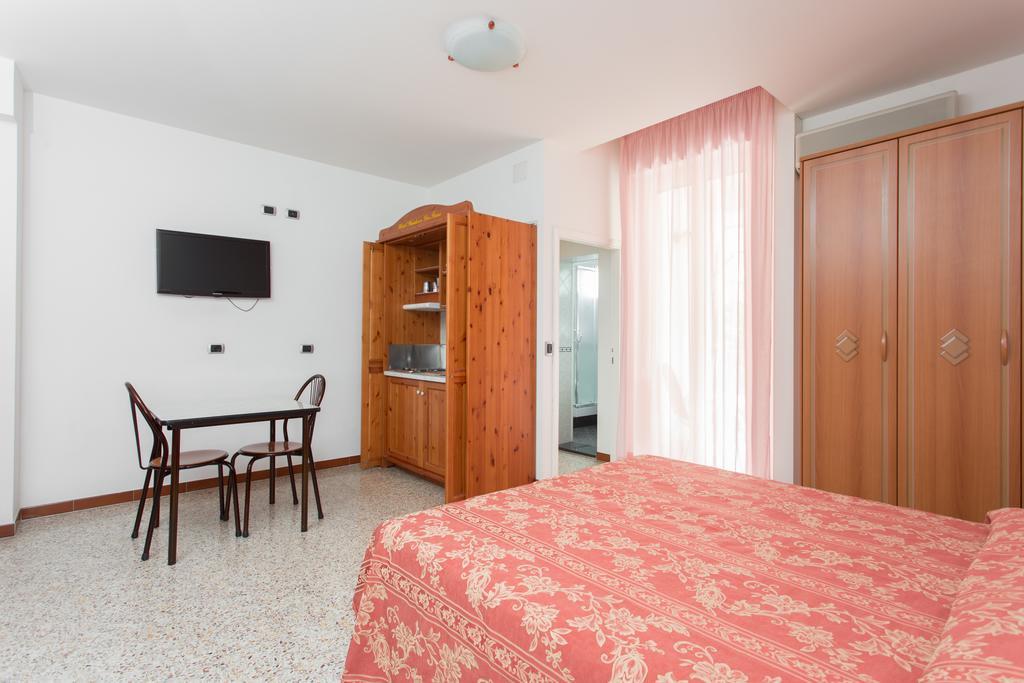 Hotel Residence Des Bains Cesenatico Habitación foto